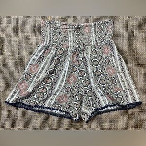 Three Dots Shorts Size Small Olive Green/Pink/White Harem Style Pockets